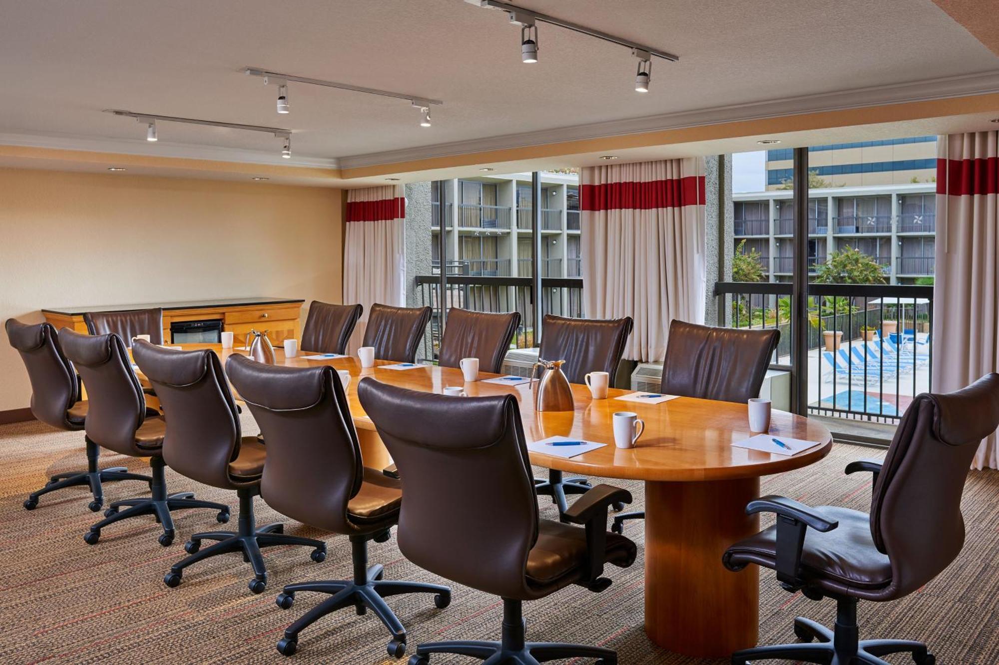 Four Points By Sheraton Little Rock Midtown Экстерьер фото